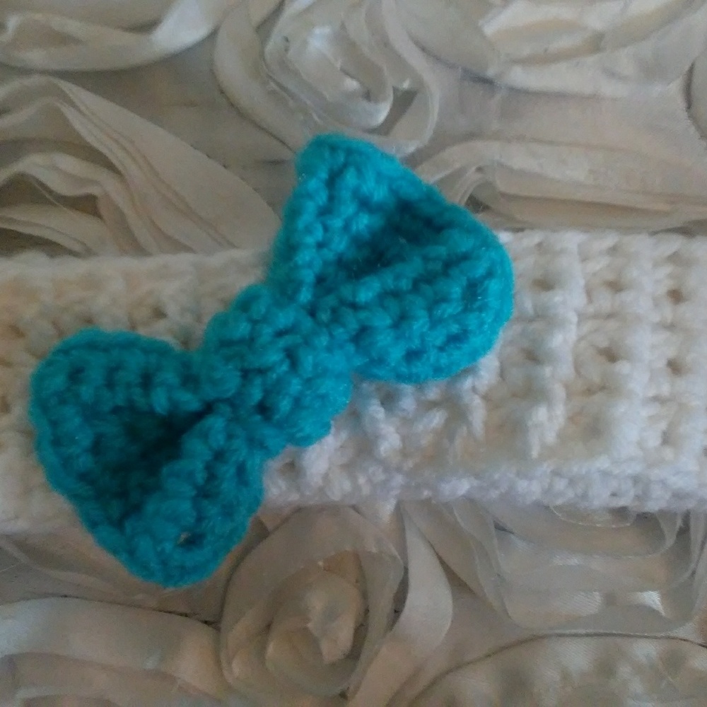 Handmade crochet headband/earwarmer